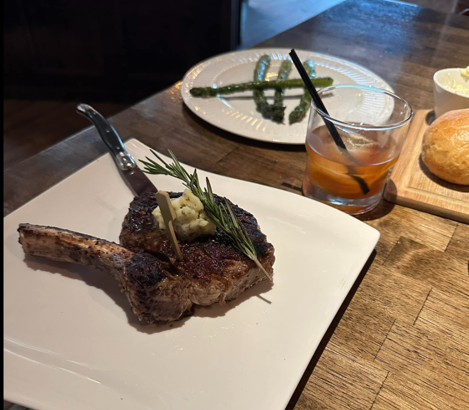 Moo Moo&#8217;s Steakhouse
