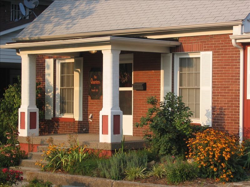 Charming, Cozy Cottage - Downtown French Lick
